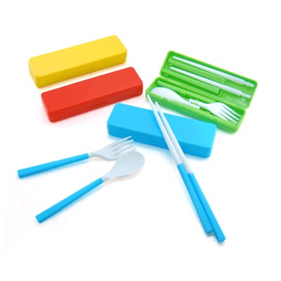 Lunch Boxes & Cutlery Sets
